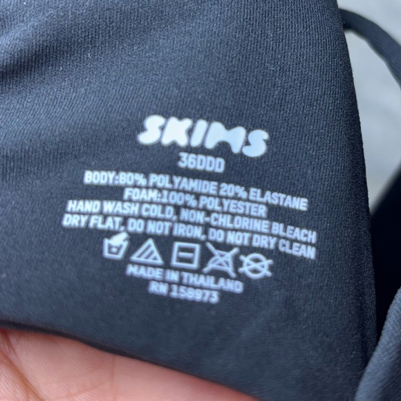 NWT SKIMS Women’s Black T-Shirt Bra - Picture 10 of 11